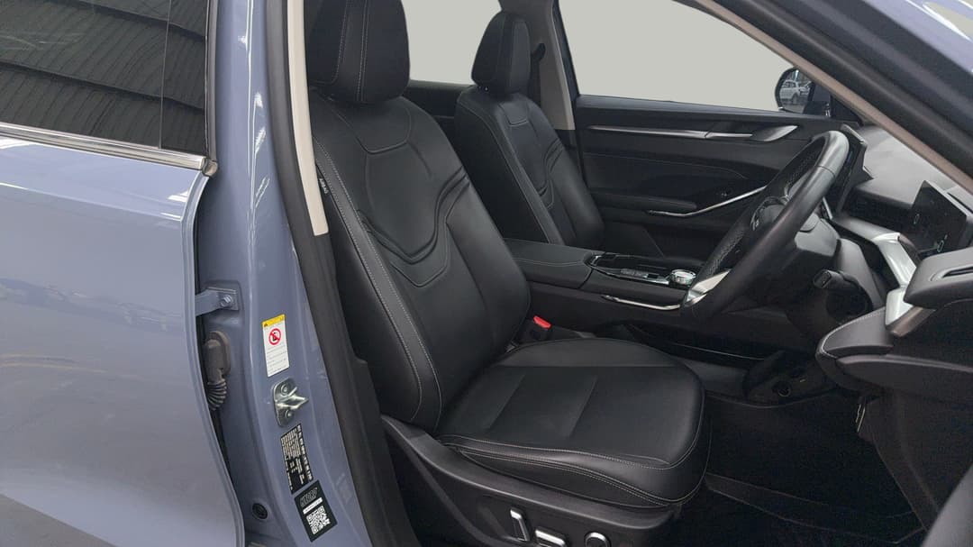 2023 GWM Haval H6 Ultra Hybrid, Automatic, 61778 km, Right Side Front Door Cabin View