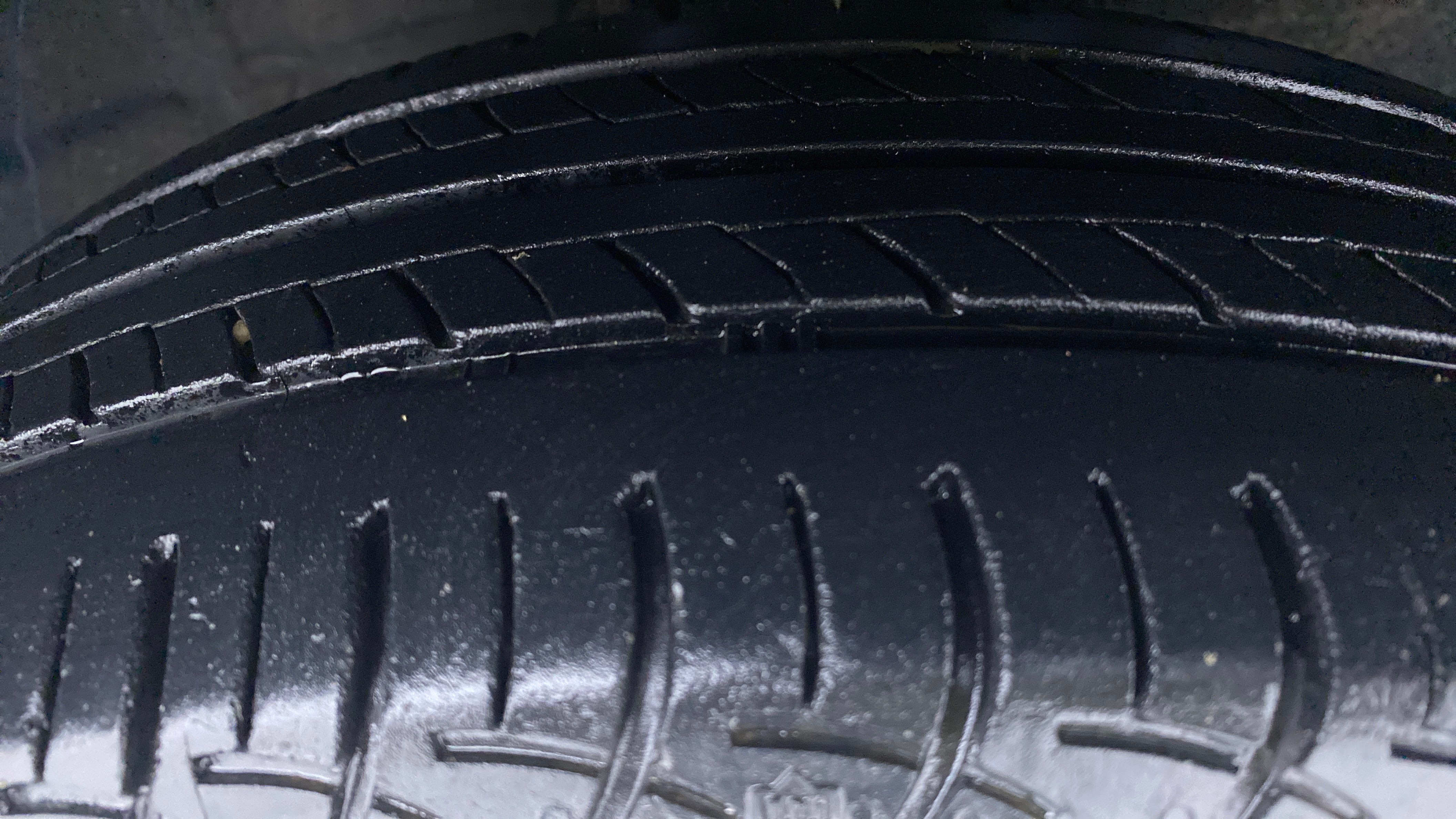 2017 Maruti Baleno DELTA DDIS 190, Diesel, Manual, 37,606 km, Right Front Tyre Tread