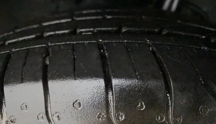 2021 Tata NEXON XM SUNROOF PETROL, Petrol, Manual, 23,899 km, Left Front Tyre Tread