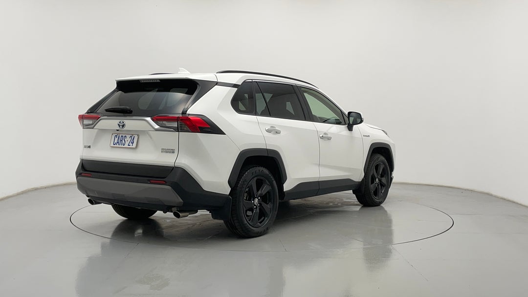 Right Back Diagonal (45- Degree) View