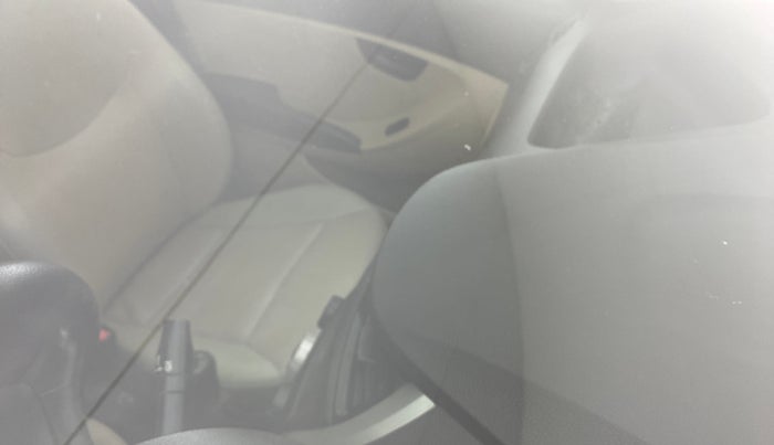 2017 Hyundai Eon ERA PLUS, Petrol, Manual, 42,784 km, Front windshield - Minor spot on windshield