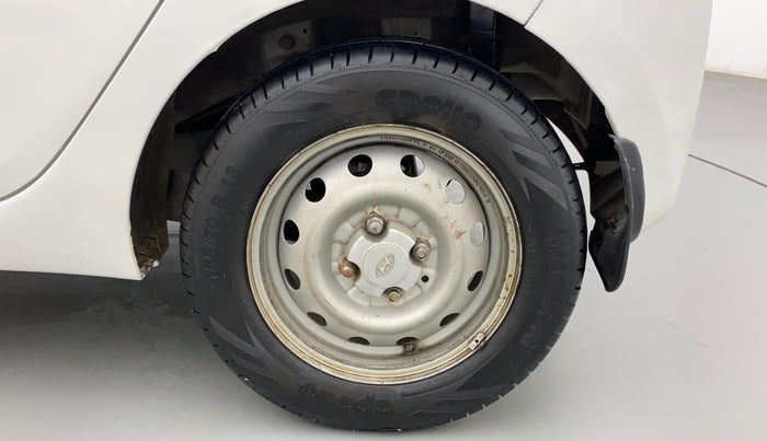 2018 Hyundai Eon ERA +, CNG, Manual, 1,00,997 km, Left Rear Wheel