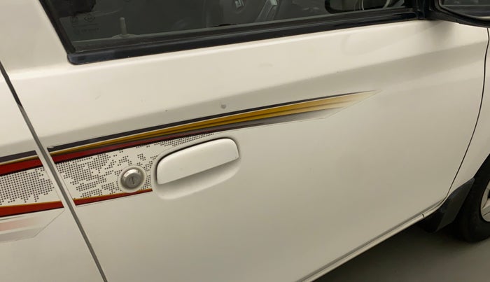 2013 Maruti Alto 800 LXI, Petrol, Manual, 34,896 km, Driver-side door - Graphic sticker