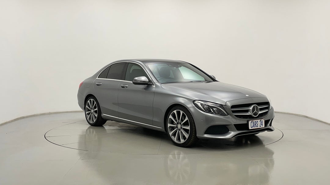 Right Front Diagonal (45- Degree) View