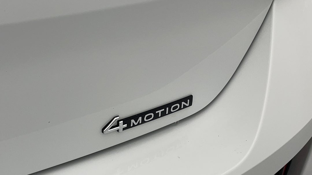 Badge (Boot Right Side)