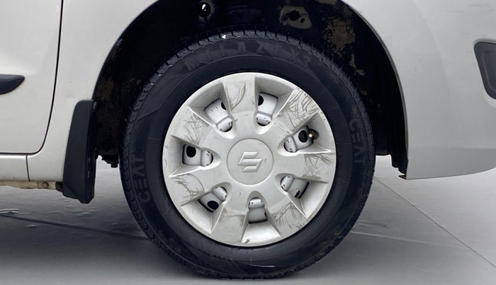 2017 Maruti Wagon R 1.0 LXI CNG, CNG, Manual, 99,033 km, Right Front Wheel