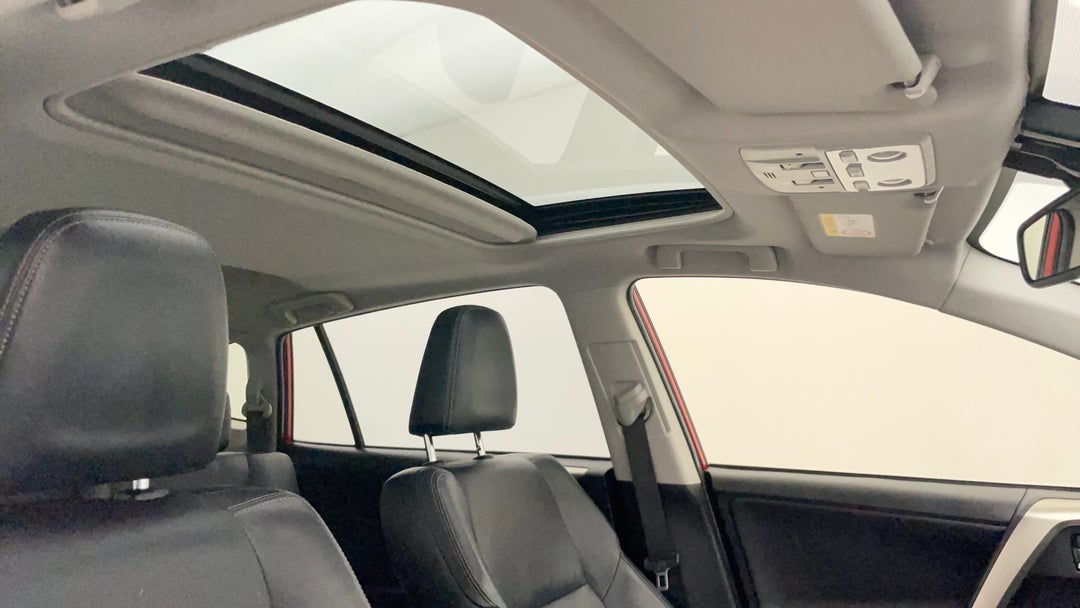 Interior Sunroof/Moonroof