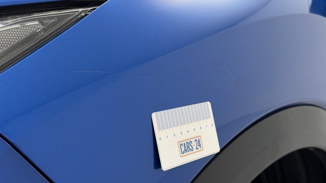 Quarter Panel Front LHS Guard Scratch