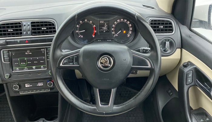 2018 Skoda Rapid STYLE 1.6 MPI, Petrol, Manual, 77,899 km, Steering Wheel Close Up