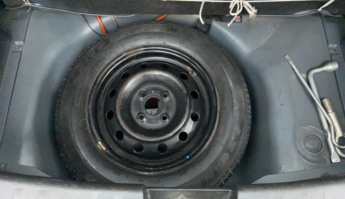 2014 Maruti Swift VXI D, Petrol, Manual, 26,169 km, Spare Tyre