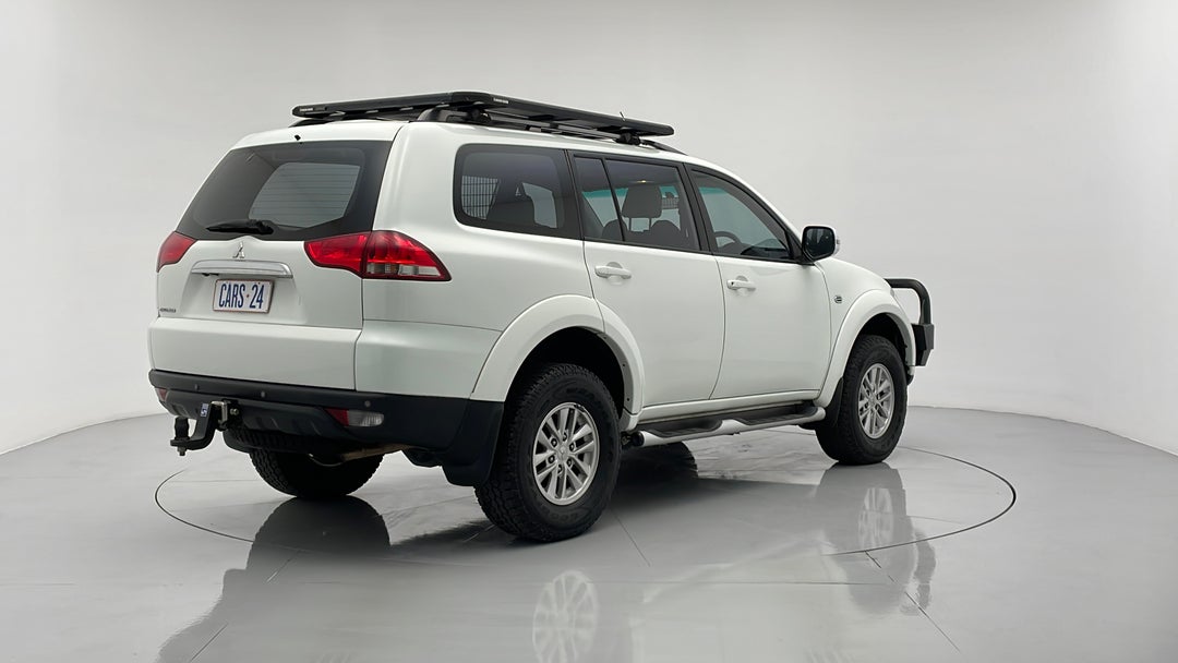 2015 Mitsubishi Challenger (4x4), Automatic, 105393 km, Right Back Diagonal (45- Degree) View