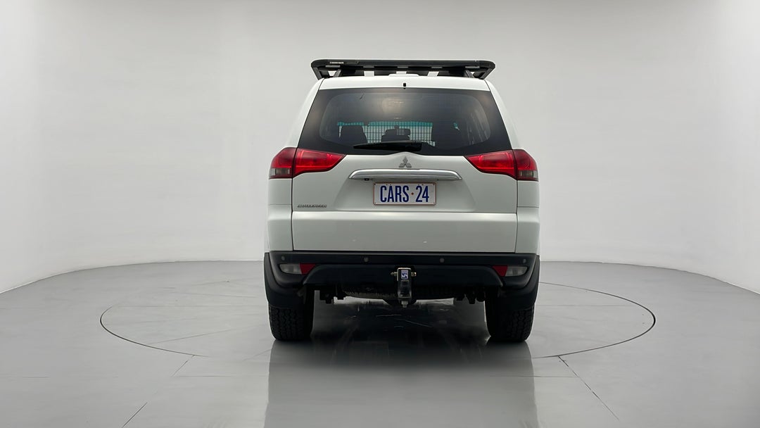 2015 Mitsubishi Challenger (4x4), Automatic, 105393 km, Back/Rear View