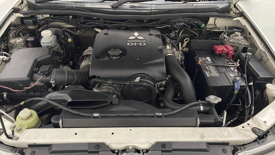 2015 Mitsubishi Challenger (4x4), Automatic, 105393 km, Open Bonnet (Engine)