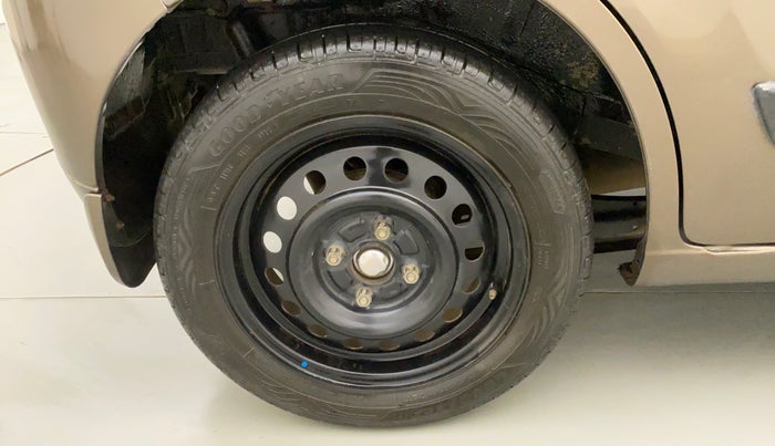 2013 Maruti Wagon R 1.0 VXI, CNG, Manual, 71,137 km, Right Rear Wheel