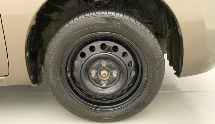 2013 Maruti Wagon R 1.0 VXI, CNG, Manual, 71,137 km, Right Front Wheel