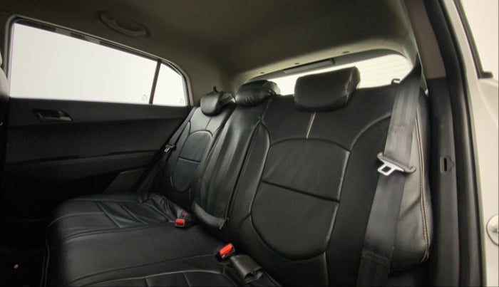 2016 Hyundai Creta SX PLUS AT 1.6 PETROL, Petrol, Automatic, 85,921 km, Right Side Rear Door Cabin