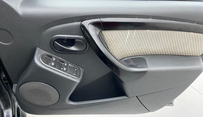 2015 Renault Duster 85 PS RXL, Diesel, Manual, 74,425 km, Driver Side Door Panels Control