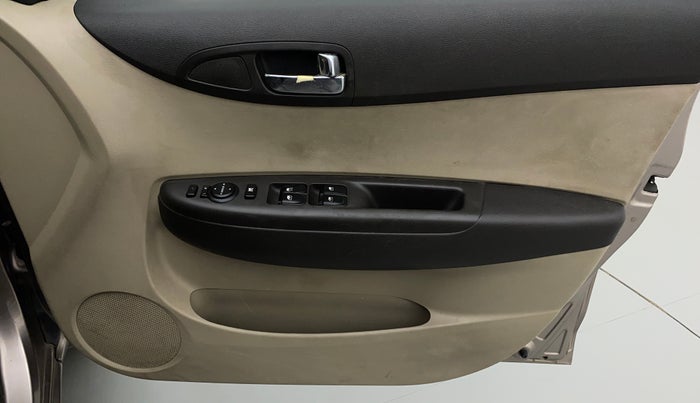 2012 Hyundai i20 SPORTZ 1.2 VTVT, Petrol, Manual, 47,555 km, Driver Side Door Panels Control