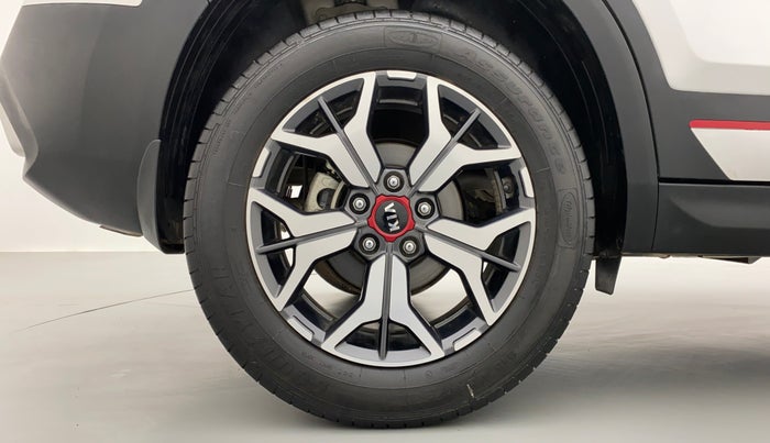 2019 KIA SELTOS GTX 1.4 GDI AT PETROL, Petrol, Automatic, 15,890 km, Right Rear Wheel