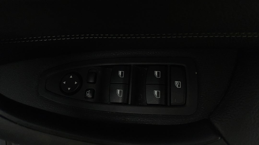 2019 BMW X1 Xdrive 25i, Automatic, 120187 km, Drivers Side Door Panel Controls