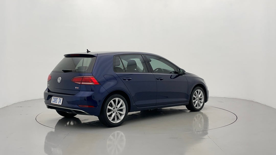 Right Back Diagonal (45- Degree) View