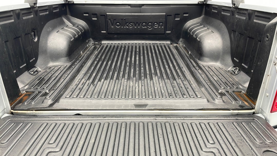 2015 Volkswagen Amarok Tdi420 Highline (4x4), Automatic, 95227 km, Boot Inside View