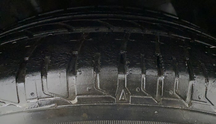 2016 Tata Zest XT RT, Petrol, Manual, 42,556 km, Left Front Tyre Tread