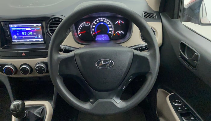 2017 Hyundai Grand i10 MAGNA 1.2 KAPPA VTVT, Petrol, Manual, 39,616 km, Steering Wheel Close Up