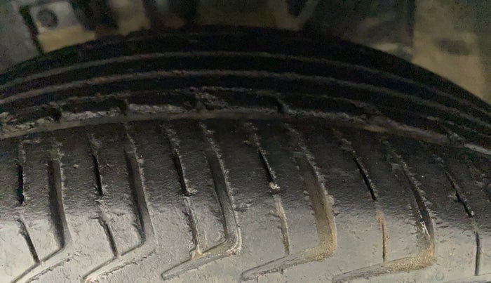 2018 Datsun Redi Go A, Petrol, Manual, 65,028 km, Left Front Tyre Tread