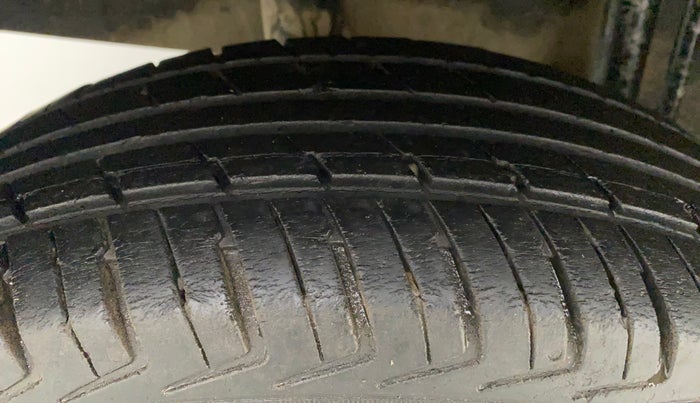 2018 Datsun Redi Go A, Petrol, Manual, 65,028 km, Right Rear Tyre Tread