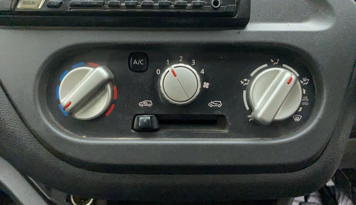 2018 Datsun Redi Go A, Petrol, Manual, 65,028 km, AC Unit - Directional switch has minor damage