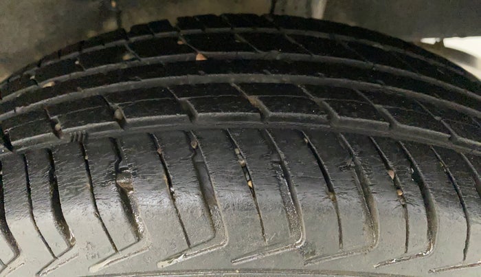 2018 Datsun Redi Go A, Petrol, Manual, 65,028 km, Left Rear Tyre Tread