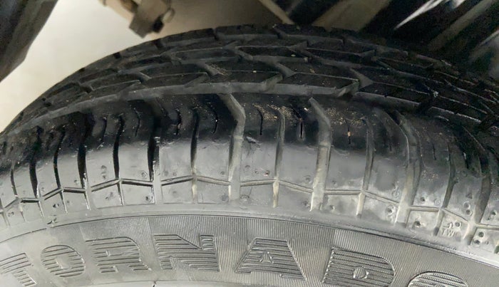 2014 Maruti Swift Dzire VDI BS IV, Diesel, Manual, 54,356 km, Right Rear Tyre Tread