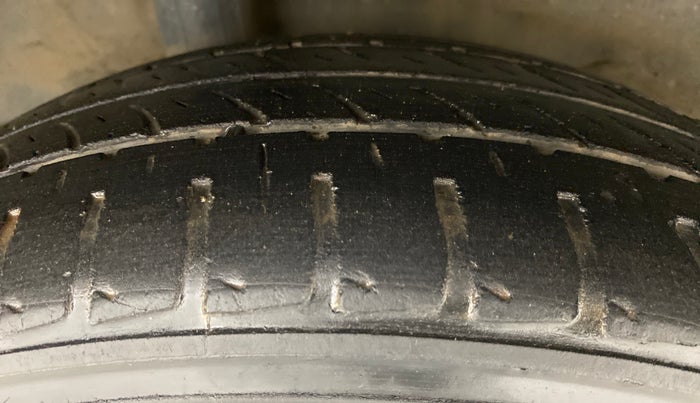 2016 Honda City V MT PETROL, Petrol, Manual, 38,706 km, Right Rear Tyre Tread