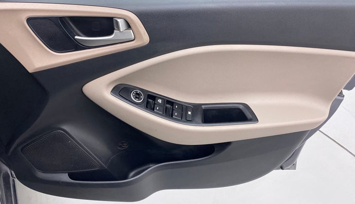 2020 Hyundai Elite i20 1.2 MAGNA PLUS VTVT, Petrol, Manual, 18,712 km, Driver Side Door Panels Control