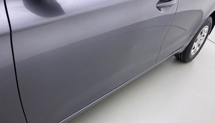 2020 Hyundai Elite i20 1.2 MAGNA PLUS VTVT, Petrol, Manual, 18,712 km, Front passenger door - Slightly dented