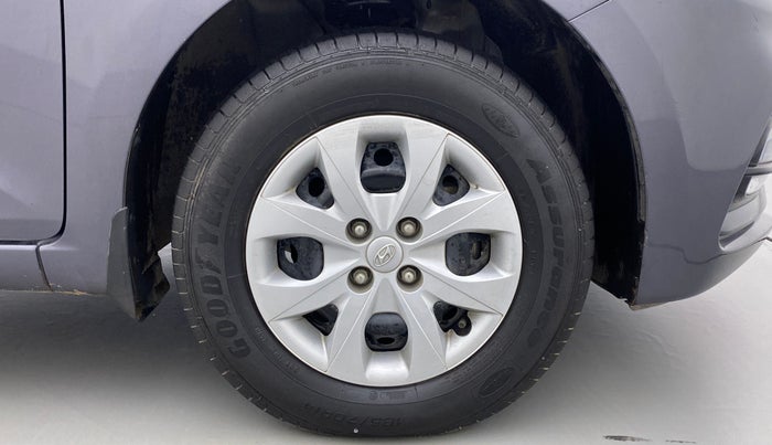 2020 Hyundai Elite i20 1.2 MAGNA PLUS VTVT, Petrol, Manual, 18,712 km, Right Front Wheel