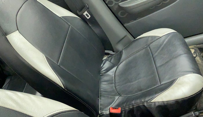 2015 Maruti Alto 800 LXI, Petrol, Manual, 29,713 km, Front left seat (passenger seat) - Cover slightly stained