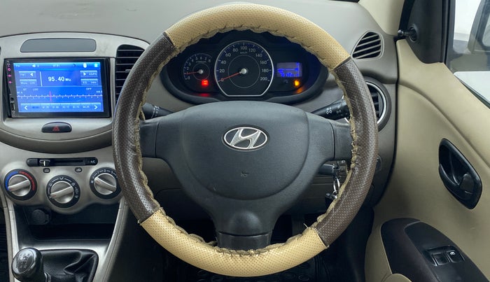 2013 Hyundai i10 ERA 1.1 IRDE, CNG, Manual, 76,314 km, Steering Wheel Close Up