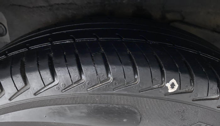 2013 Hyundai i10 ERA 1.1 IRDE, CNG, Manual, 76,314 km, Right Rear Tyre Tread