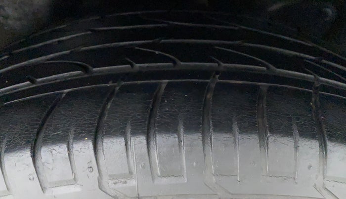 2018 Hyundai Creta 1.6 VTVT SX AUTO, Petrol, Automatic, Left Rear Tyre Tread