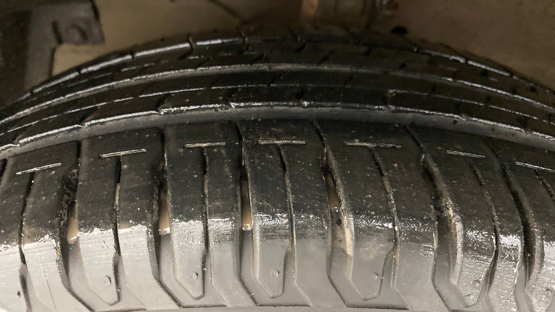 Left Front Tyre Tread