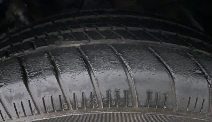 2015 Maruti Ertiga ZXI, Petrol, Manual, 17,205 km, Left Front Tyre Tread