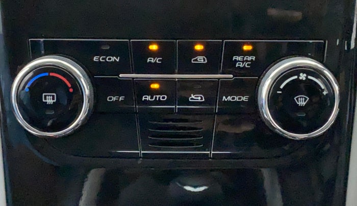 2019 Mahindra XUV500 W9 AT, Diesel, Automatic, 17,578 km, Automatic Climate Control