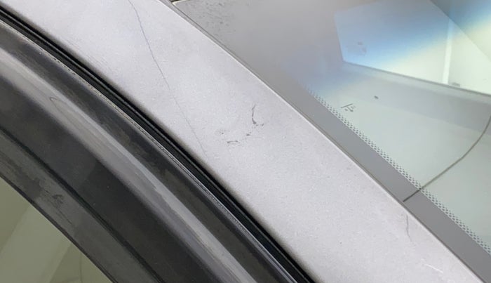 2013 Hyundai Verna FLUIDIC 1.6 VTVT SX, Petrol, Manual, 76,479 km, Right A pillar - Minor scratches