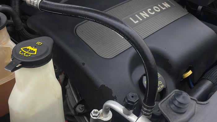 LINCOLN MKX-Engine Cover Cracked