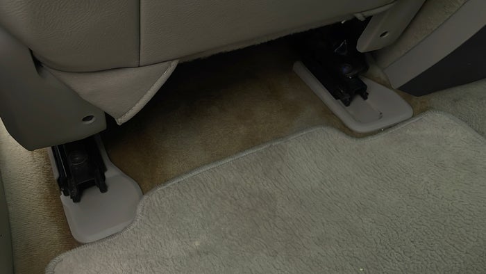 LINCOLN MKX-Flooring 2nd Row LHS Stain