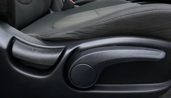 2018 Hyundai Creta E PLUS 1.6 PETROL, Petrol, Manual, 44,002 km, Driver Side Adjustment Panel