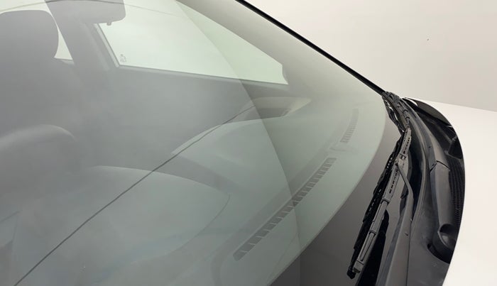 2018 Hyundai Creta E PLUS 1.6 PETROL, Petrol, Manual, 44,002 km, Front windshield - Minor spot on windshield