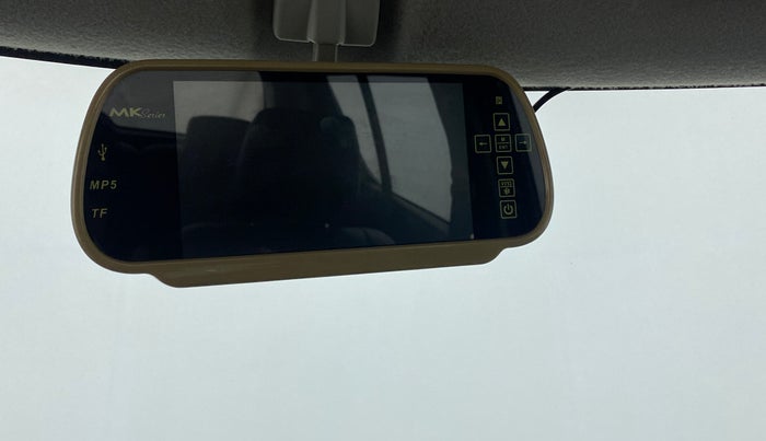 2016 Maruti Swift VXI, Petrol, Manual, 50,713 km, Infotainment system - Touch screen not working